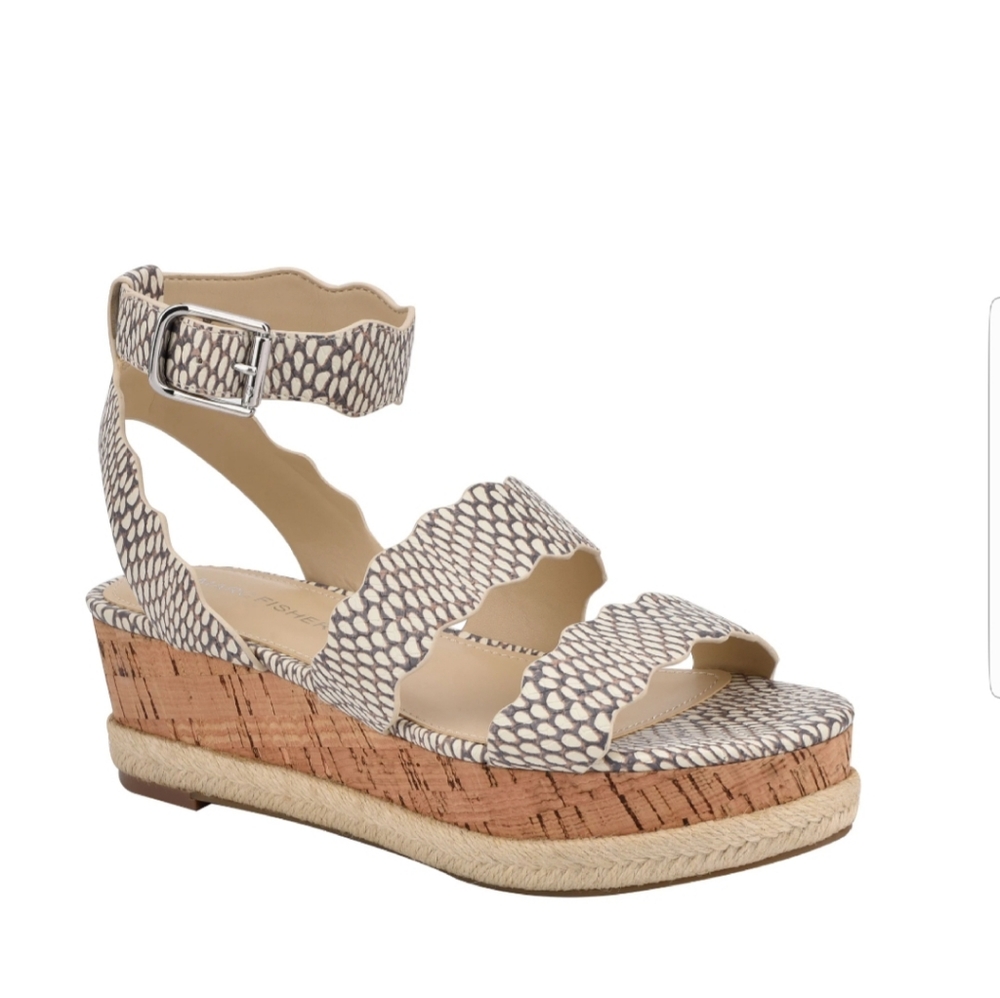 Marc Fisher *Fayme* Platform Sandal. New with Box